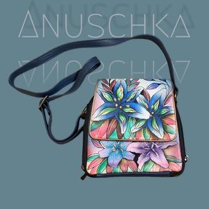 AnuschkaTriple Compartment Crossbody Organizer